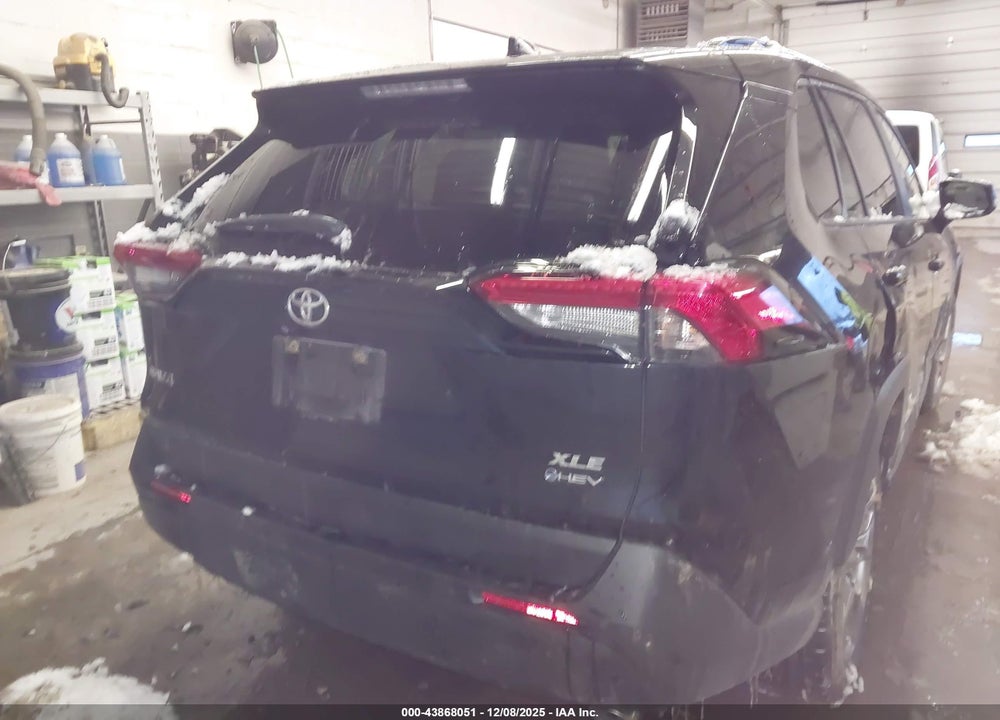 2025 TOYOTA RAV4 HYBRID XLE VIN: JTMRWRFV2SJ080086