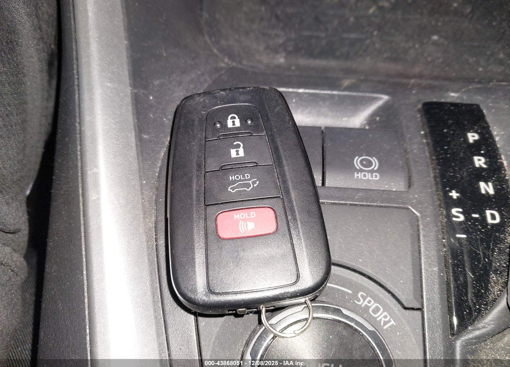 2025 TOYOTA RAV4 HYBRID XLE VIN: JTMRWRFV2SJ080086