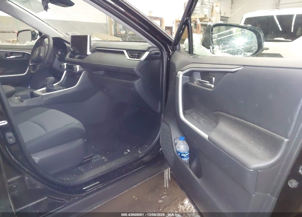 2025 TOYOTA RAV4 HYBRID XLE VIN: JTMRWRFV2SJ080086