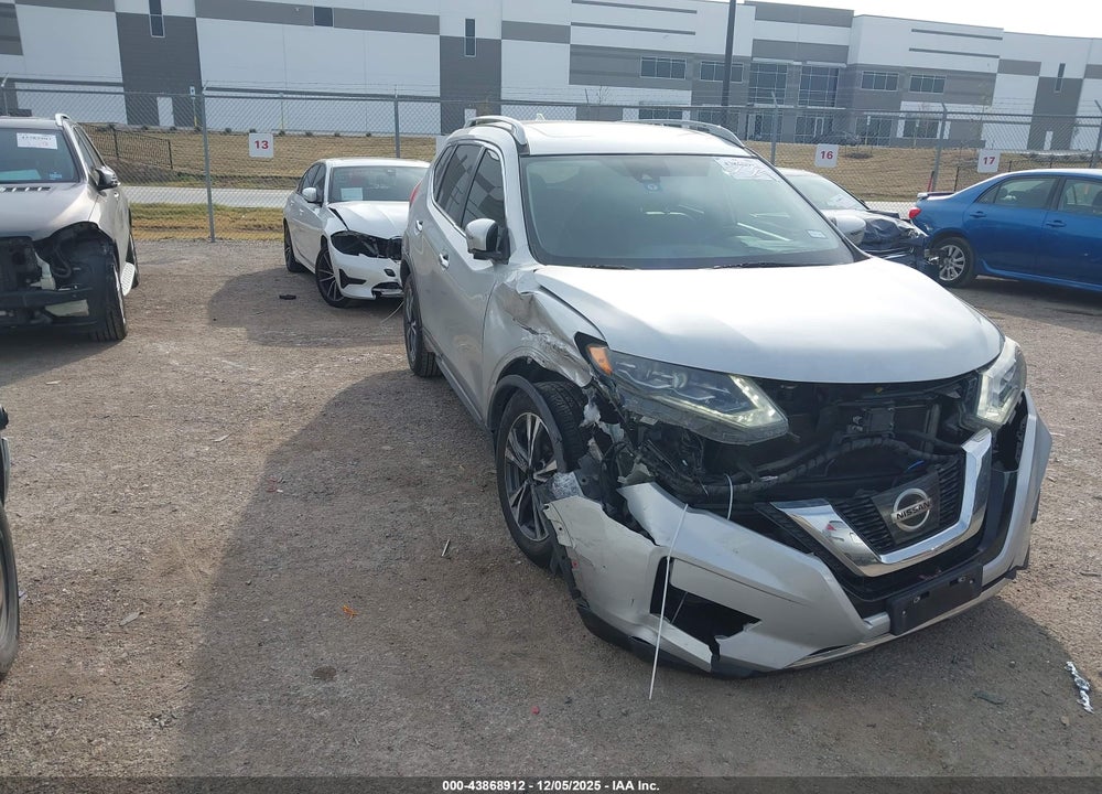 2017 NISSAN ROGUE SL VIN: 5N1AT2MT1HC861172