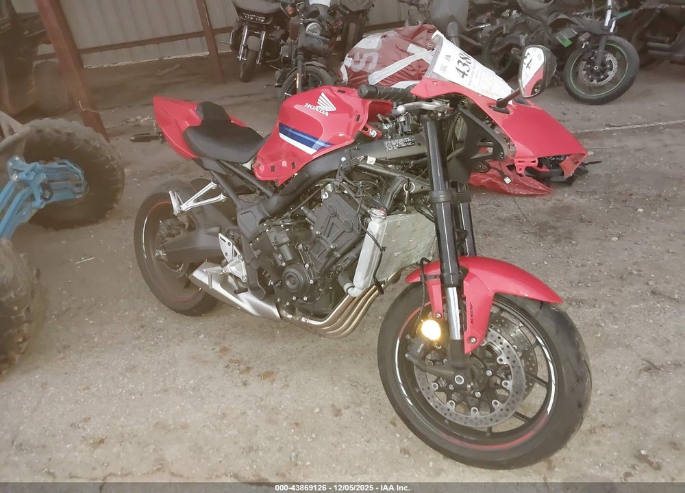 2025 HONDA CBR650 R VIN: MLHRH1550S5100760