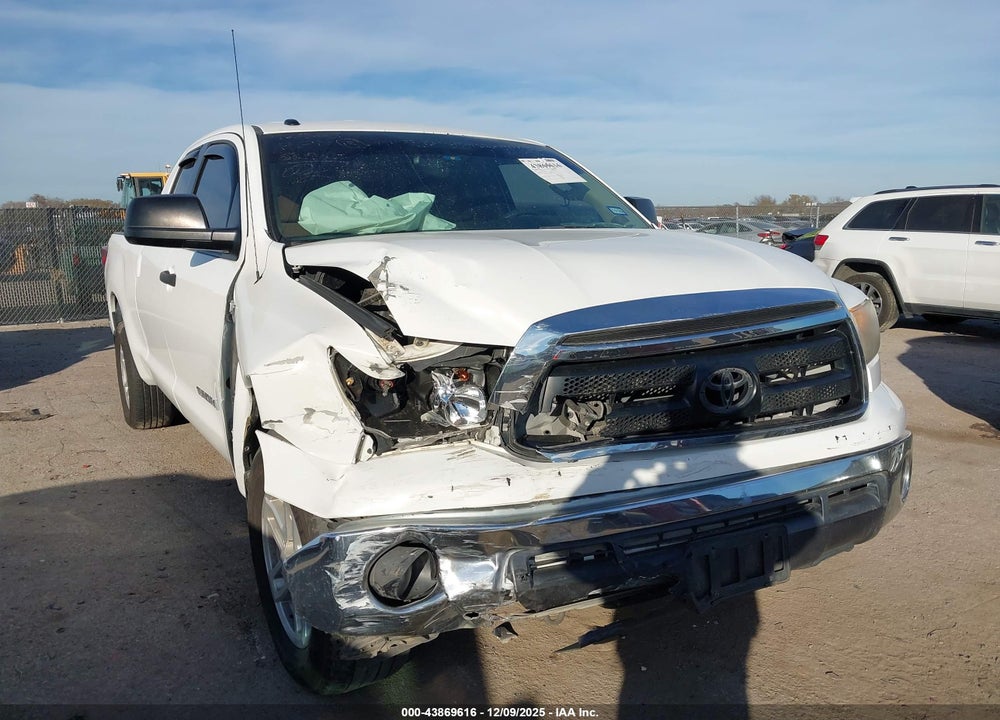 2013 TOYOTA TUNDRA GRADE 5.7L V8 VIN: 5TFRY5F1XDX142964