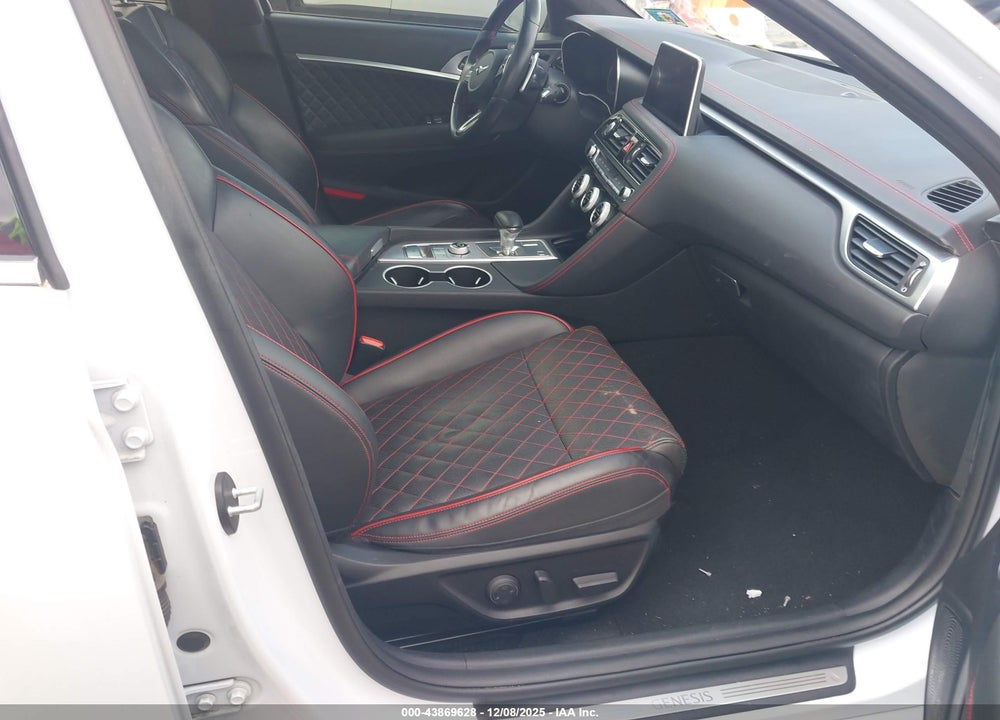 2019 GENESIS G70 VIN: KMTG34LEXKU032715