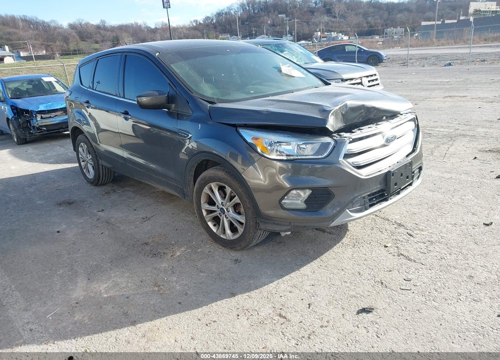 2017 FORD ESCAPE SE VIN: 1FMCU0G92HUC03333