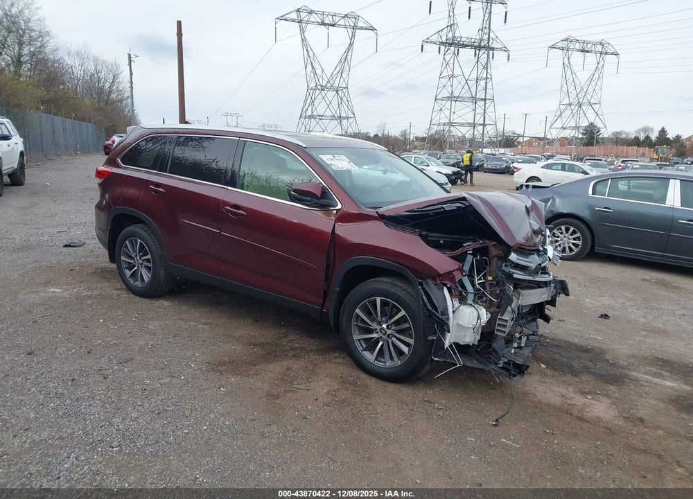 2019 TOYOTA HIGHLANDER XLE VIN: 5TDJZRFH0KS918309