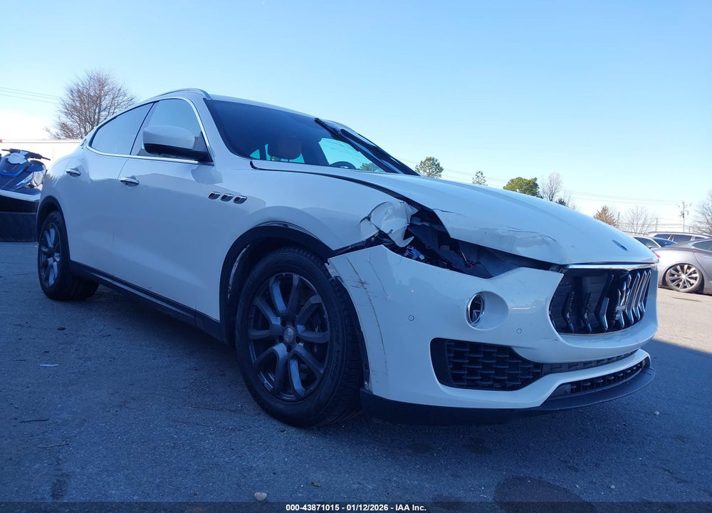 2018 MASERATI LEVANTE S VIN: ZN661YUAXJX292031