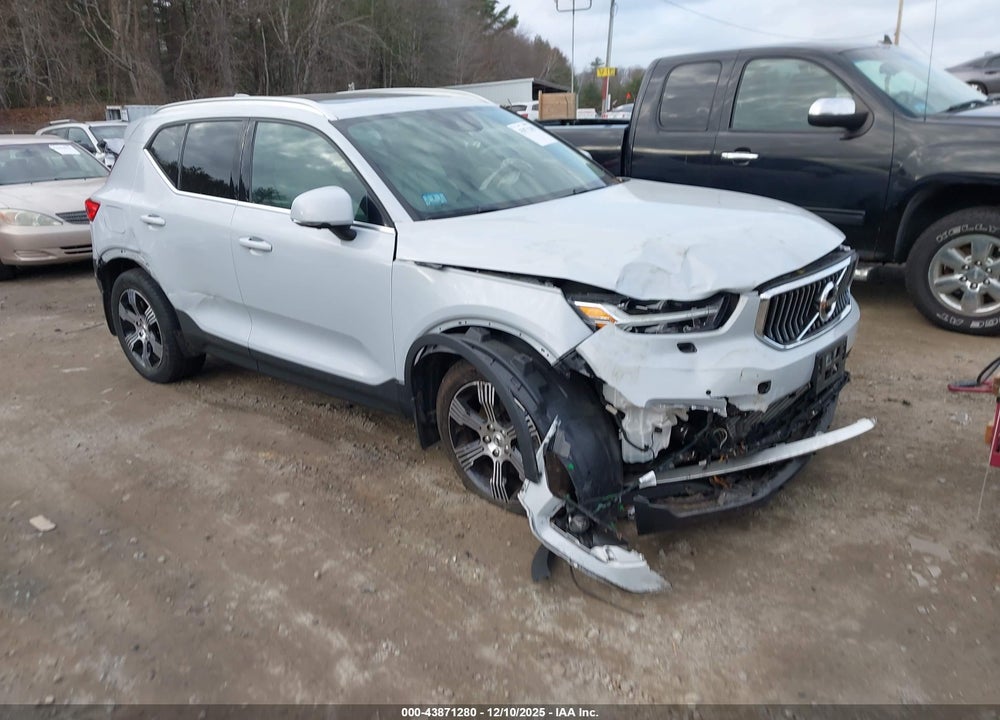 2022 VOLVO XC40 T5 INSCRIPTION VIN: YV4162UL7N2708046