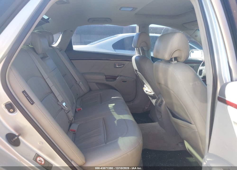 2007 HYUNDAI AZERA LIMITED/SE VIN: KMHFC46F77A178072