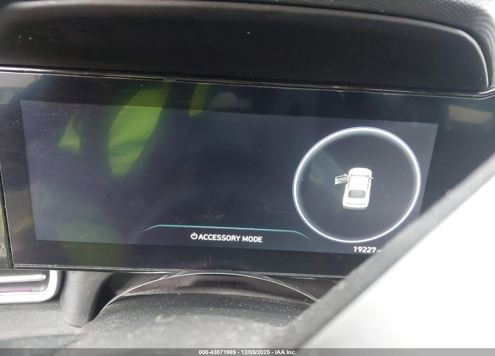 2025 HYUNDAI ELANTRA LIMITED VIN: KMHLP4DG9SU941011