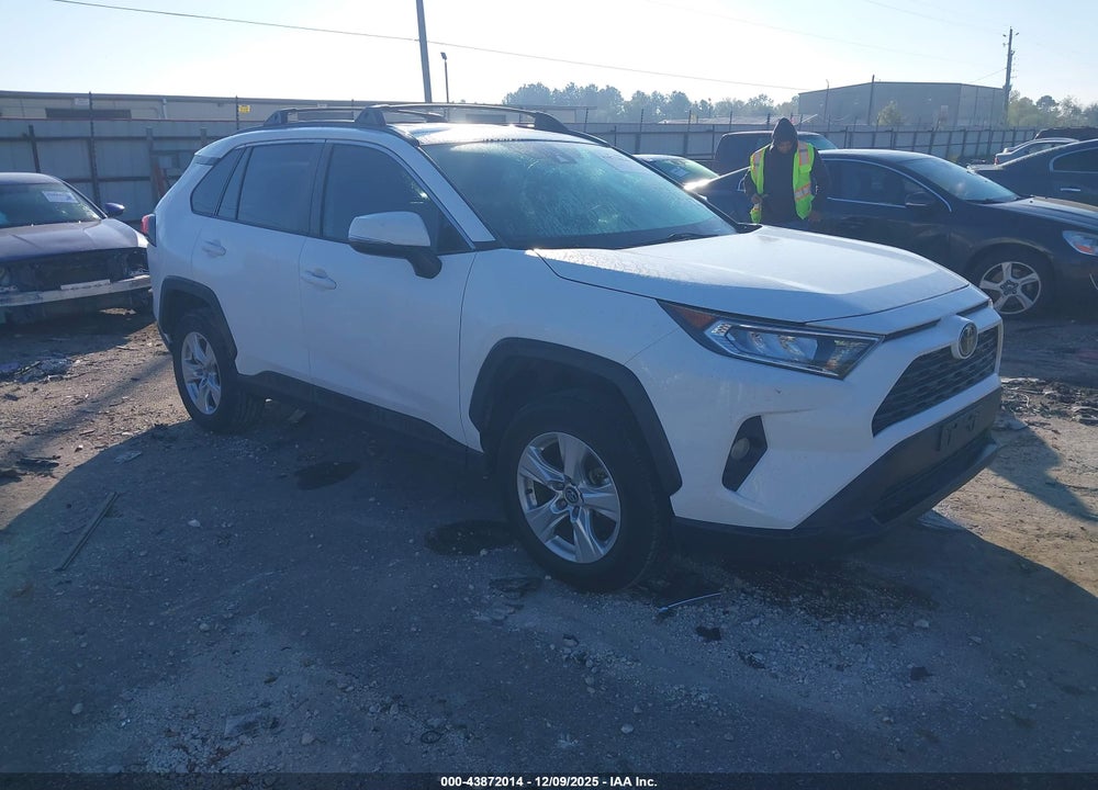 2020 TOYOTA RAV4 XLE VIN: 2T3W1RFV1LC058487
