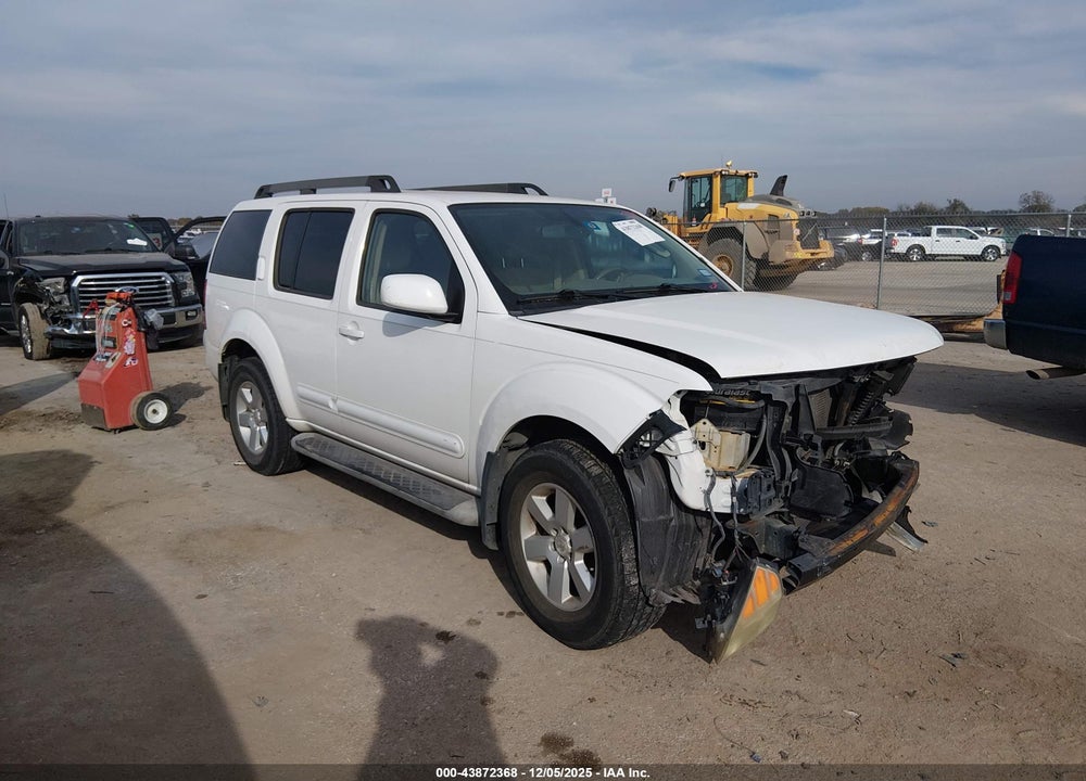 2011 NISSAN PATHFINDER SV VIN: 5N1AR1NN0BC619232