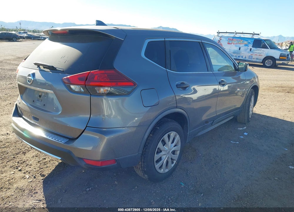 2017 NISSAN ROGUE S VIN: JN8AT2MT5HW382177