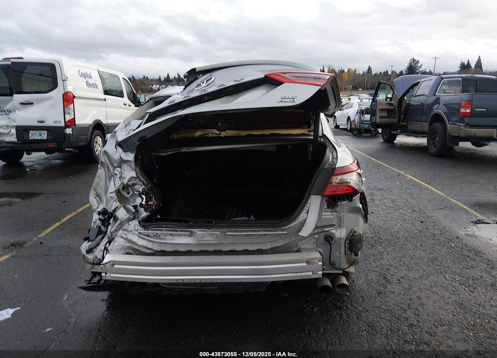 2022 TOYOTA CAMRY SE AWD VIN: 4T1G11BK5NU057824