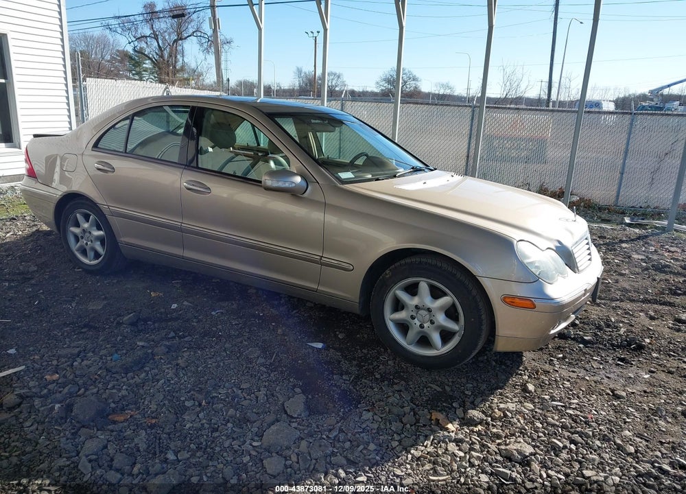 2002 MERCEDES-BENZ C 240 VIN: WDBRF61J42E005710