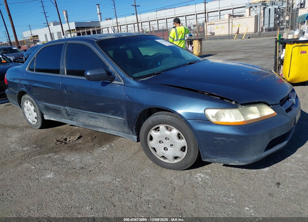 2000 HONDA ACCORD 2.3 LX VIN: JHMCG6653YC012313
