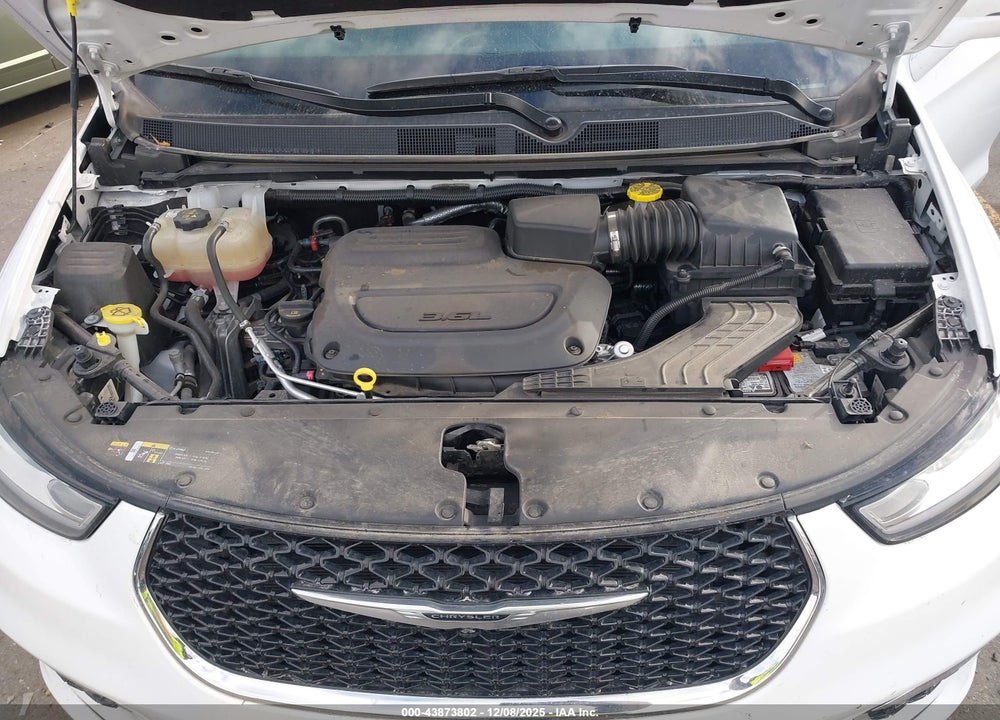 2022 CHRYSLER PACIFICA TOURING L VIN: 2C4RC1BG5NR197162