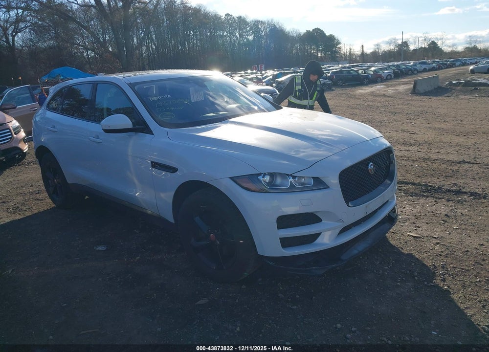 2017 JAGUAR F-PACE 35T PRESTIGE VIN: SADCK2BV0HA896693