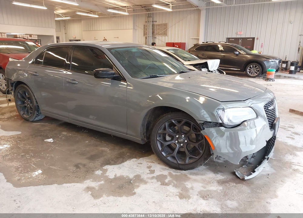 2019 CHRYSLER 300 TOURING VIN: 2C3CCAAG5KH636941