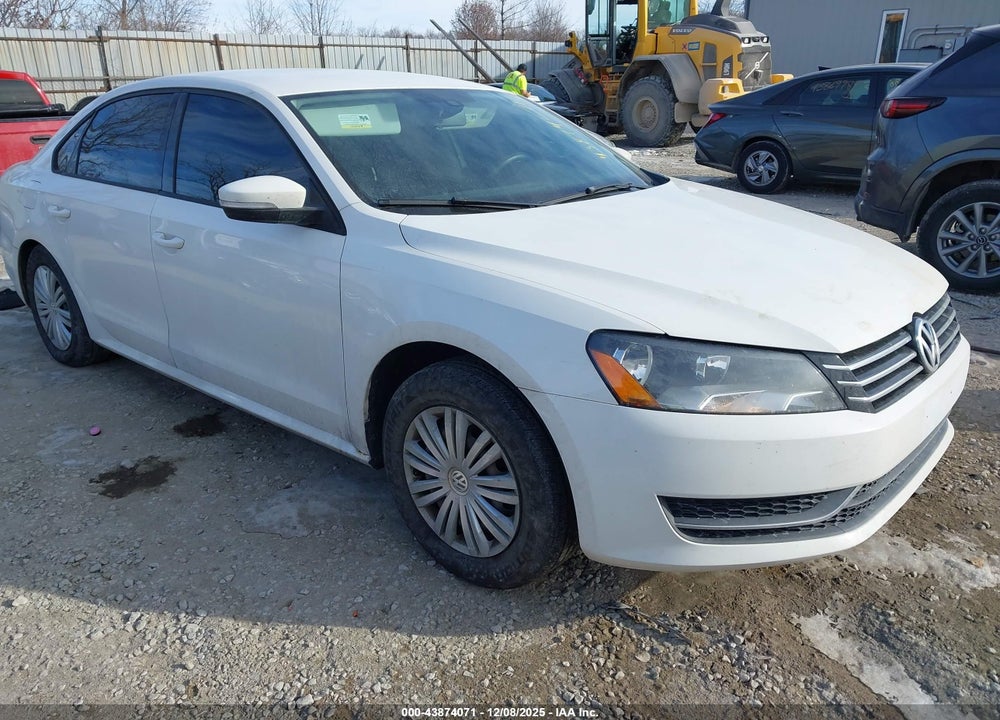 2014 VOLKSWAGEN PASSAT 1.8T S VIN: 1VWAT7A36EC086642