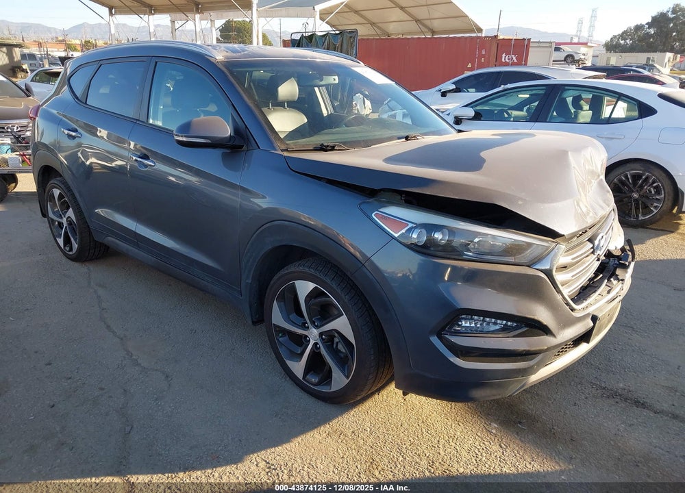 2016 HYUNDAI TUCSON LIMITED VIN: KM8J33A28GU112086