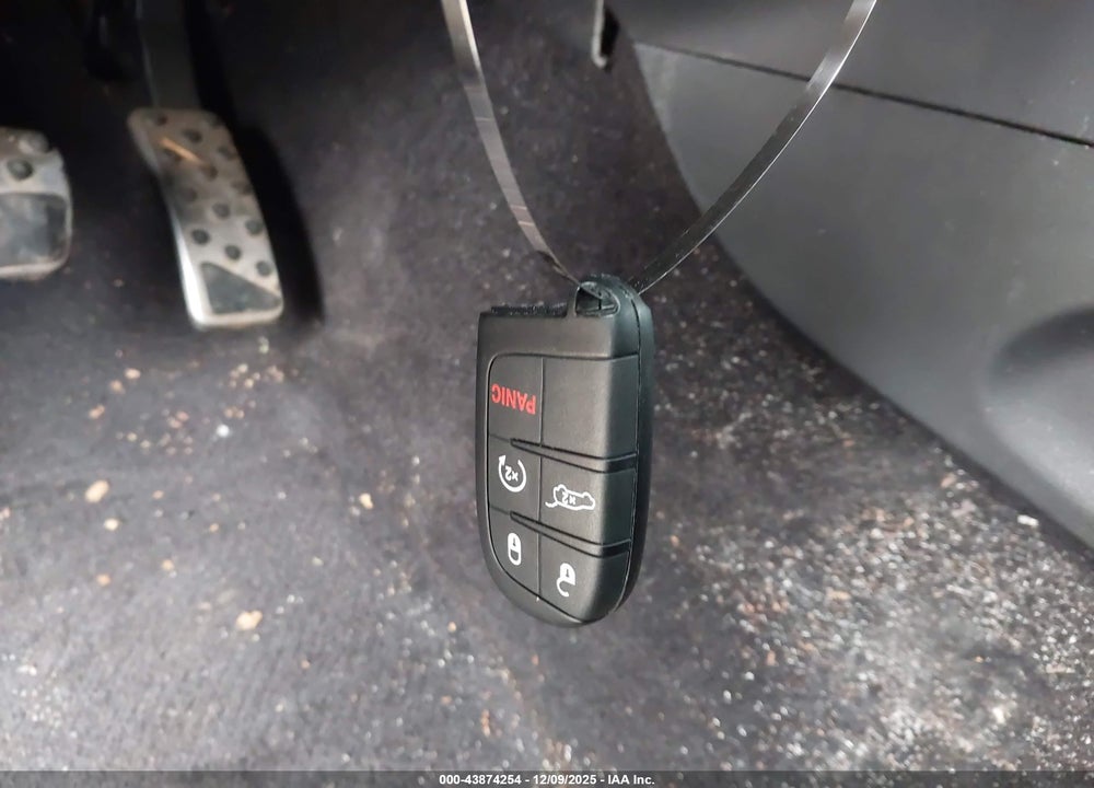 2015 JEEP GRAND CHEROKEE HIGH ALTITUDE VIN: 1C4RJECG9FC220142