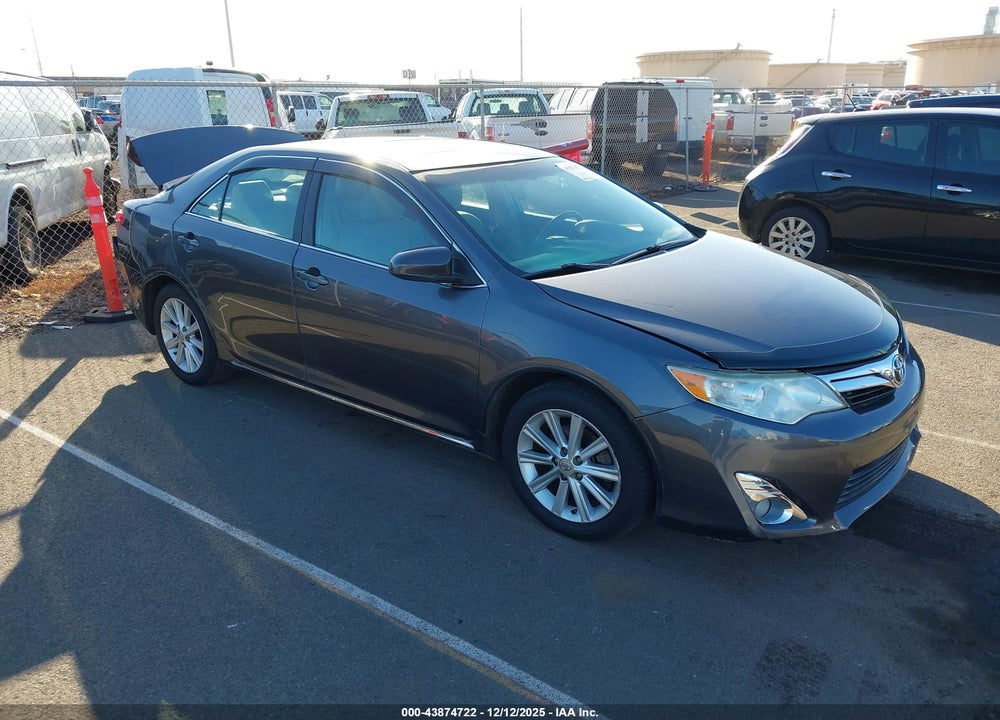 2014 TOYOTA CAMRY XLE VIN: 4T1BF1FK3EU330877