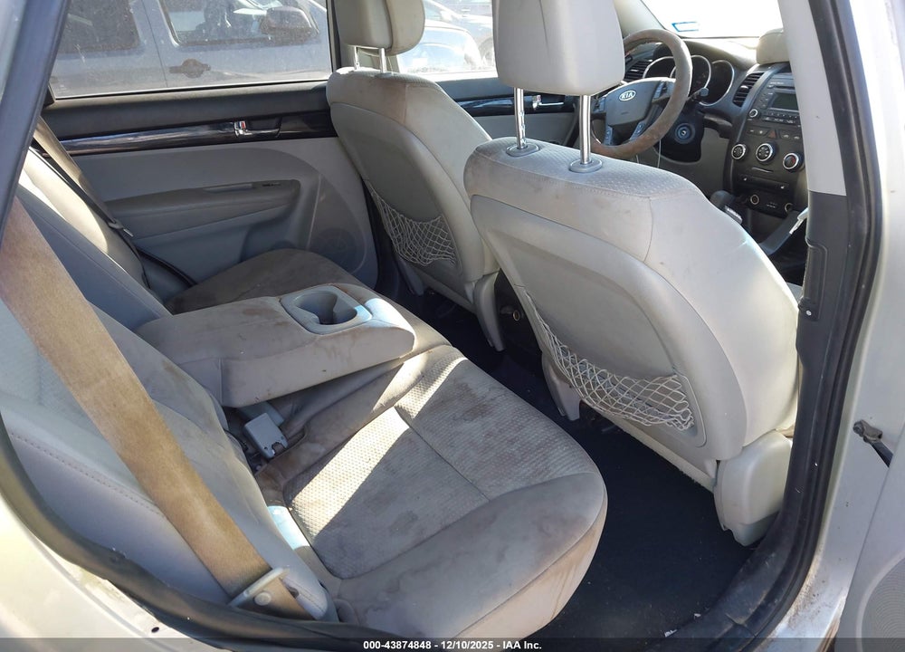 2012 KIA SORENTO LX V6 VIN: 5XYKT4A2XCG212099