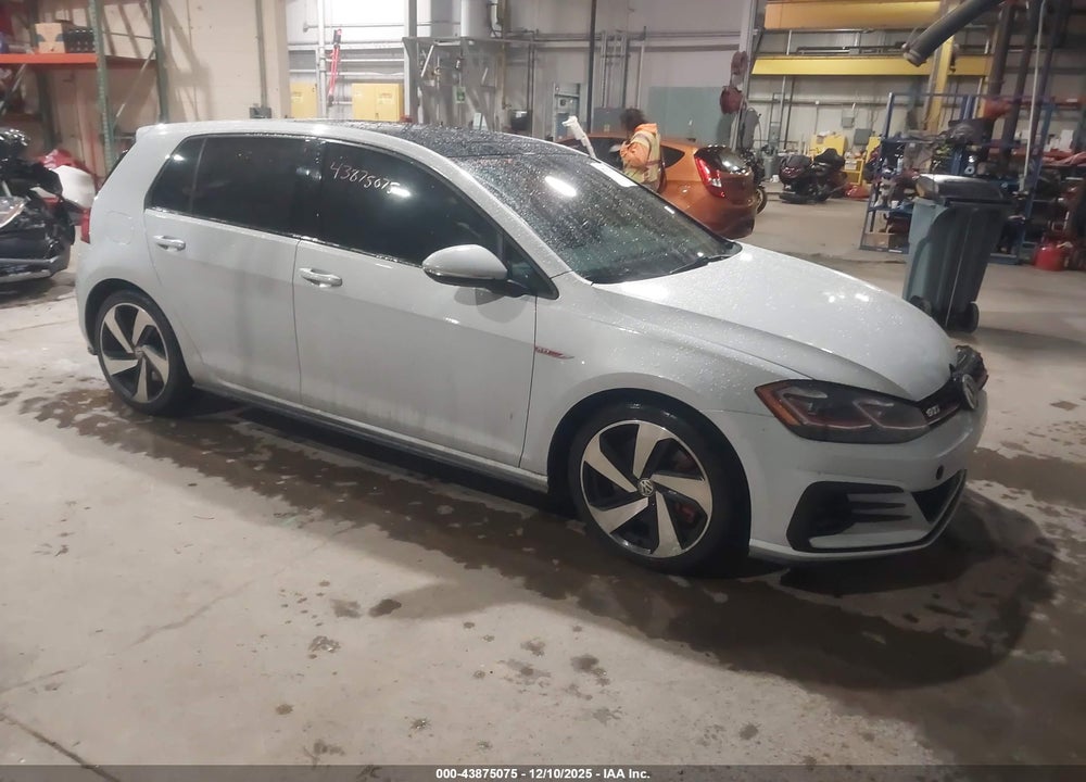 2018 VOLKSWAGEN GOLF GTI 2.0T AUTOBAHN/2.0T S/2.0T SE VIN: 3VW547AU3JM267391