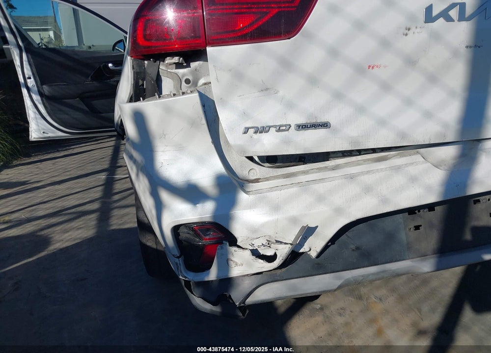 2022 KIA NIRO TOURING SE VIN: KNDCC3LCXN5522382