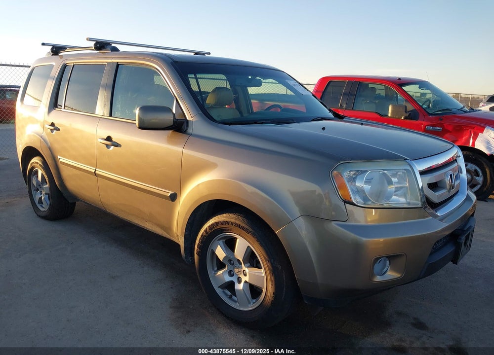 2011 HONDA PILOT EX-L VIN: 5FNYF4H58BB041036