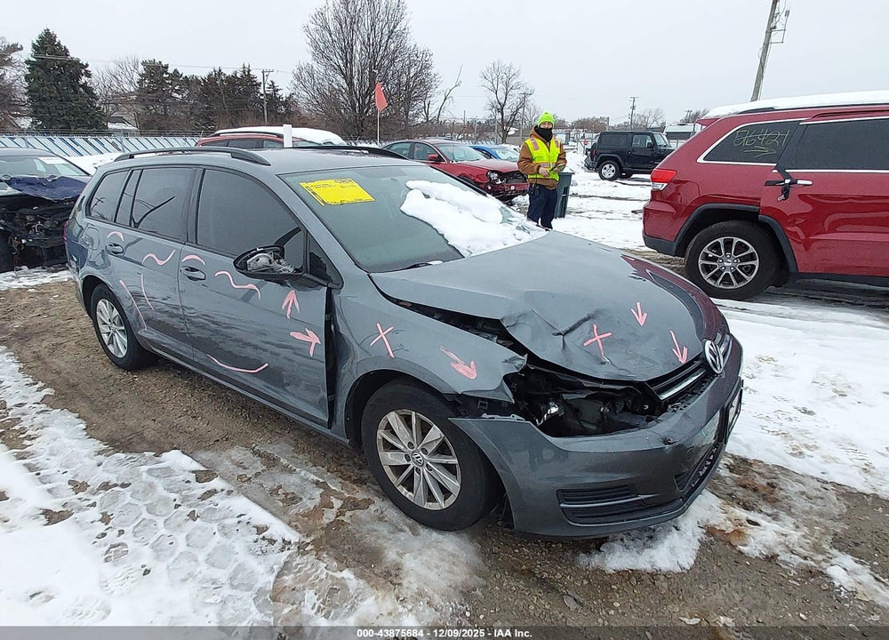 2015 VOLKSWAGEN GOLF SPORTWAGEN TSI S 4-DOOR VIN: 3VWC17AU4FM513355