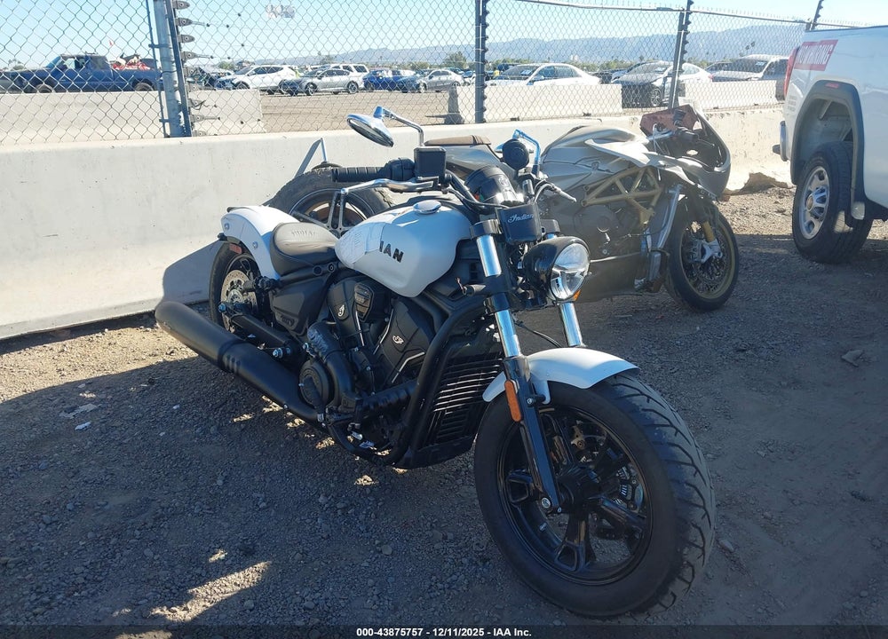 2025 INDIAN MOTORCYCLE CO. SCOUT SIXTY BOBBER LIMITED VIN: 56KSBC614S3208284