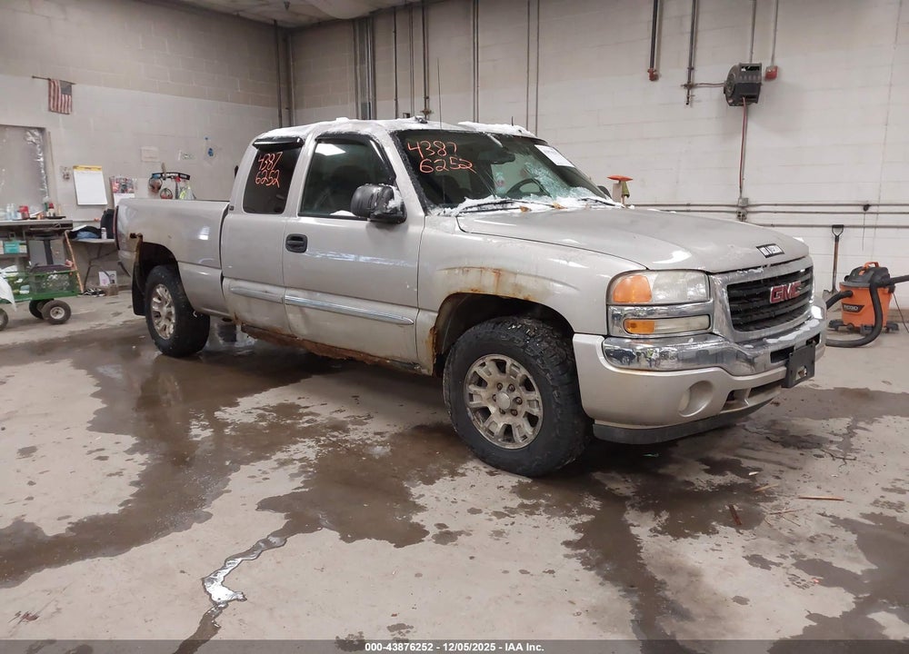 2005 GMC SIERRA 1500 SLE VIN: 2GTEK19B051277267