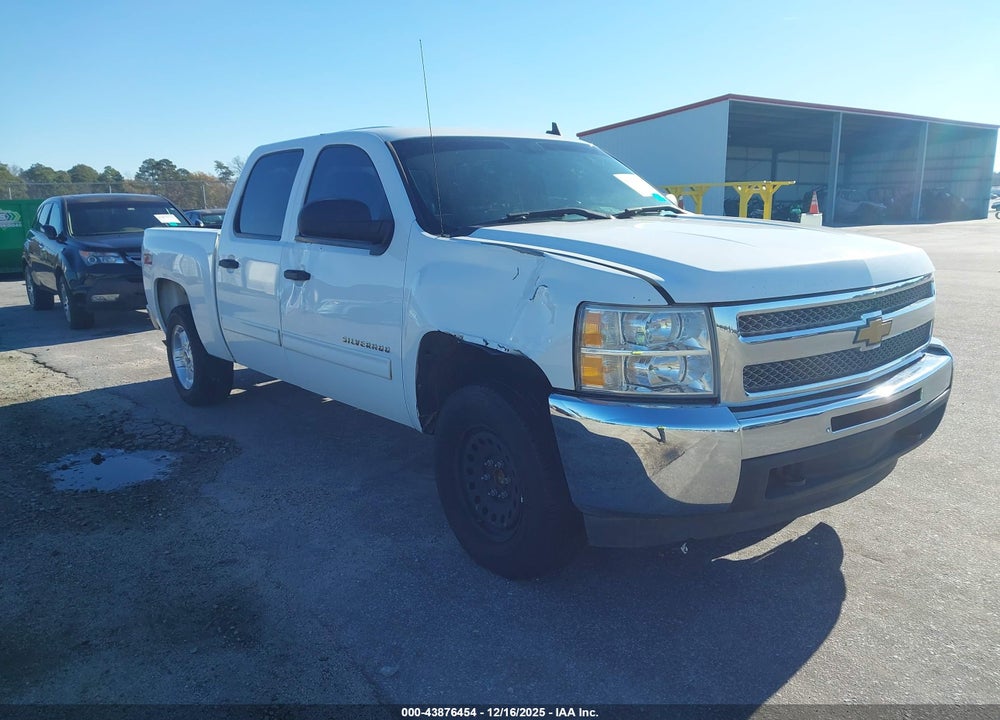 2013 CHEVROLET SILVERADO 1500 LT VIN: 3GCPCSE06DG222683