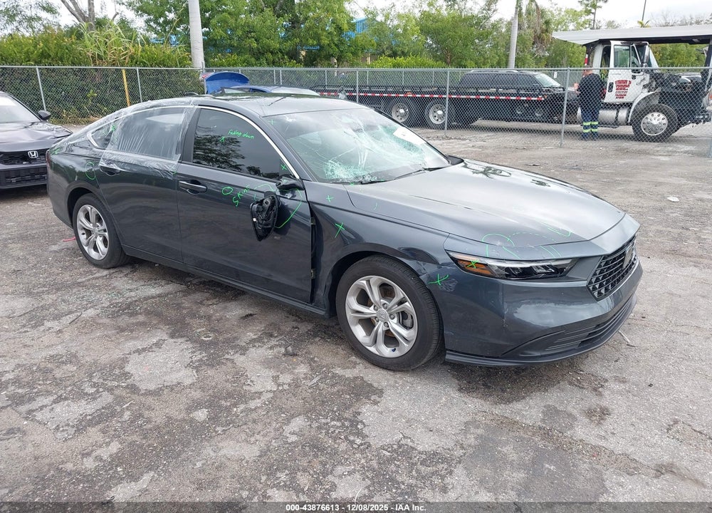 2025 HONDA ACCORD LX VIN: 1HGCY1F24SA052184