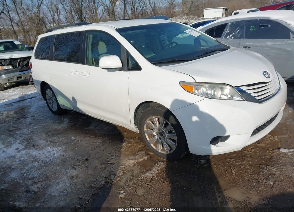 2015 TOYOTA SIENNA LE 7 PASSENGER VIN: 5TDJK3DC9FS112533