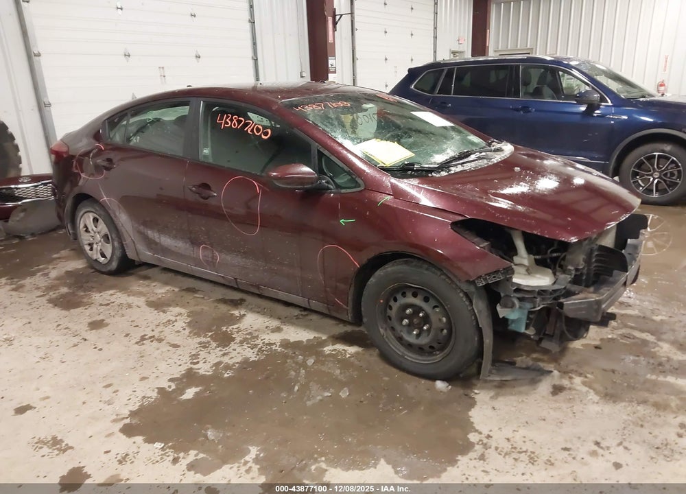 2018 KIA FORTE LX VIN: 3KPFK4A72JE271531