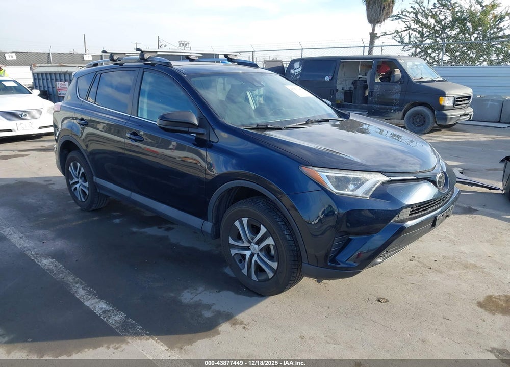 2018 TOYOTA RAV4 LE VIN: 2T3ZFREV2JW435517