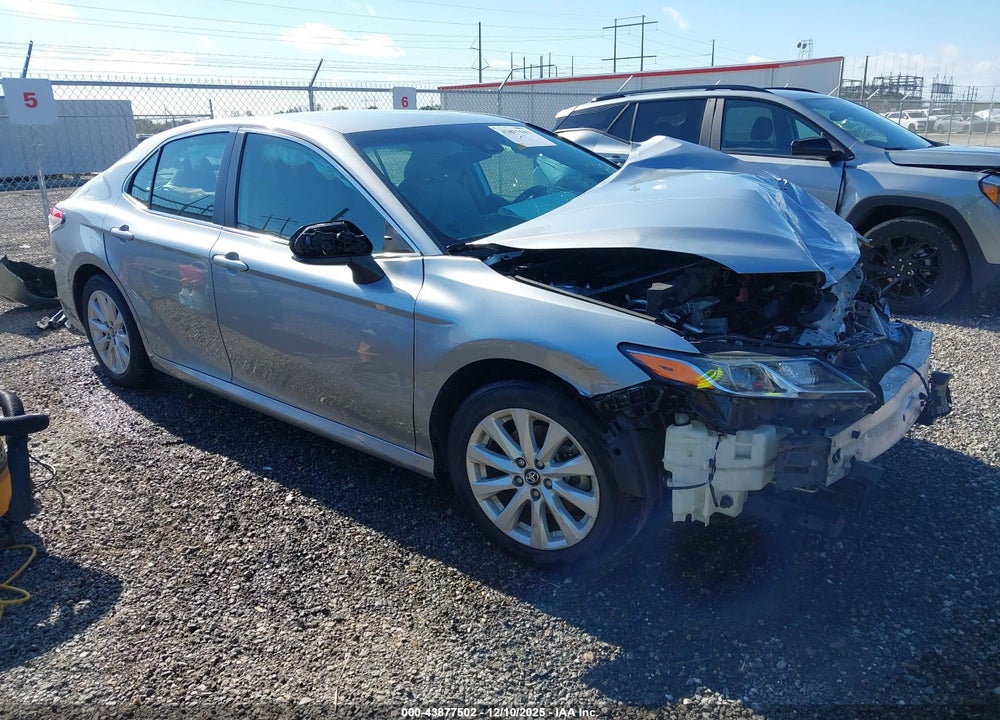 2019 TOYOTA CAMRY LE VIN: 4T1B11HKXKU200151