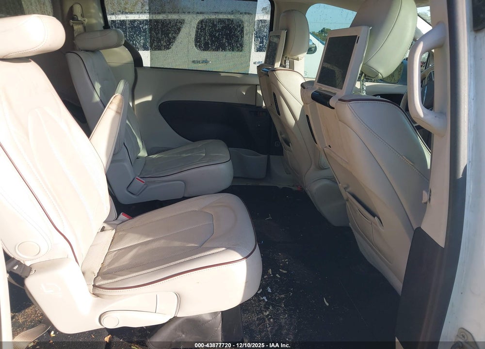 2017 CHRYSLER PACIFICA LIMITED VIN: 2C4RC1GG5HR730186