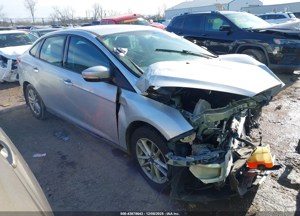 2015 FORD FOCUS SE VIN: 1FADP3F21FL210014