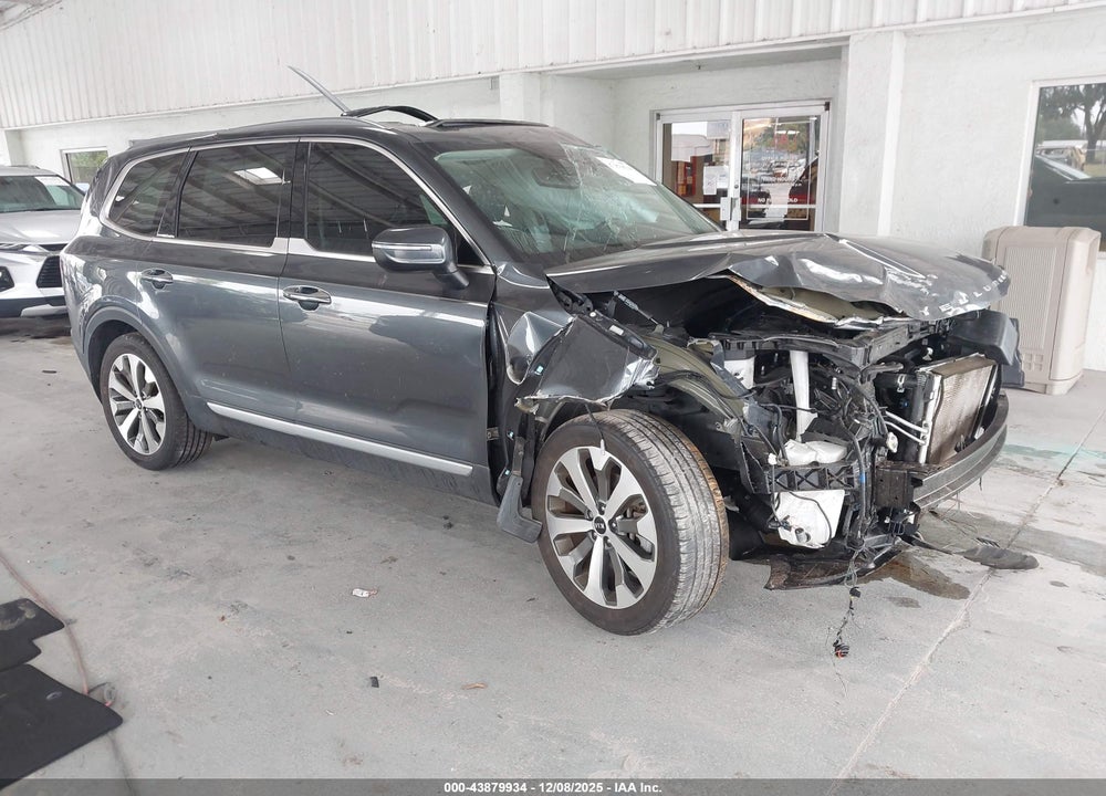 2020 KIA TELLURIDE S VIN: 5XYP64HC1LG069961