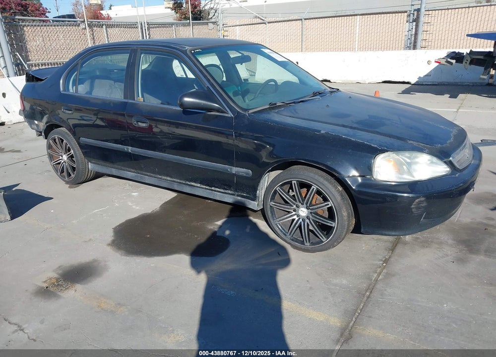 1999 HONDA CIVIC LX VIN: 2HGEJ6677XH578839