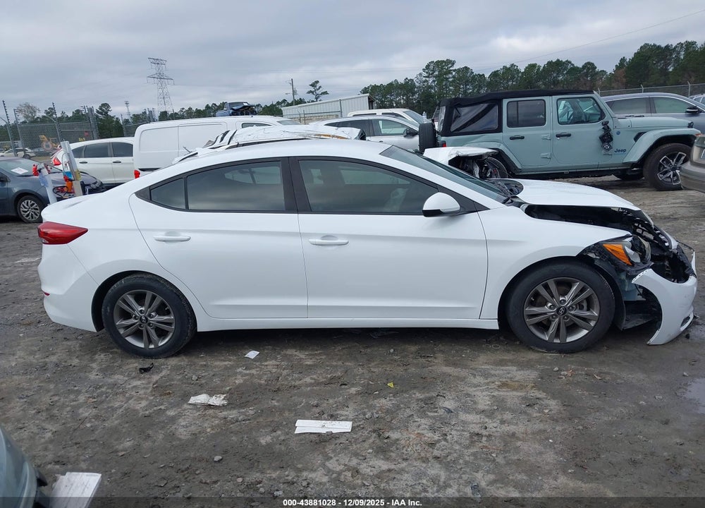 2017 HYUNDAI ELANTRA SE VIN: 5NPD84LF9HH188307