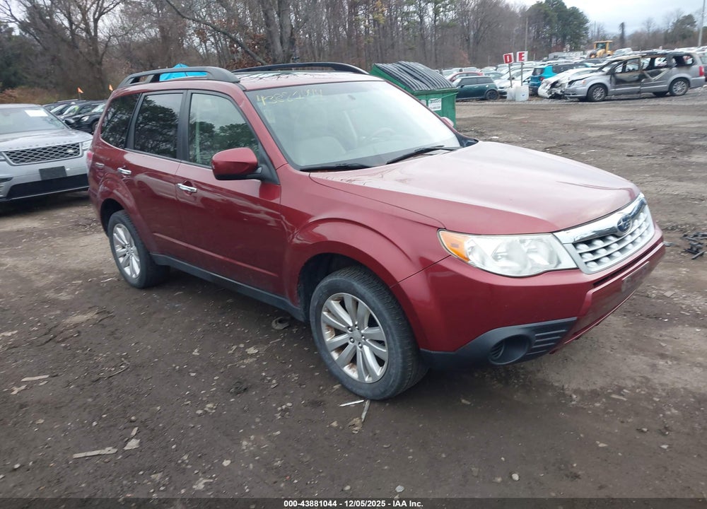 2013 SUBARU FORESTER 2.5X PREMIUM VIN: JF2SHADC2DH415213