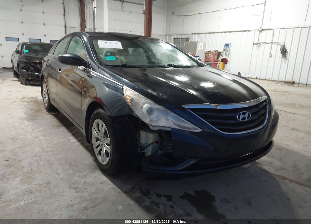 2013 HYUNDAI SONATA GLS VIN: 5NPEB4AC2DH612273