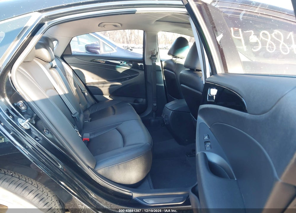 2011 HYUNDAI SONATA LIMITED 2.0T VIN: 5NPEC4AB8BH197204