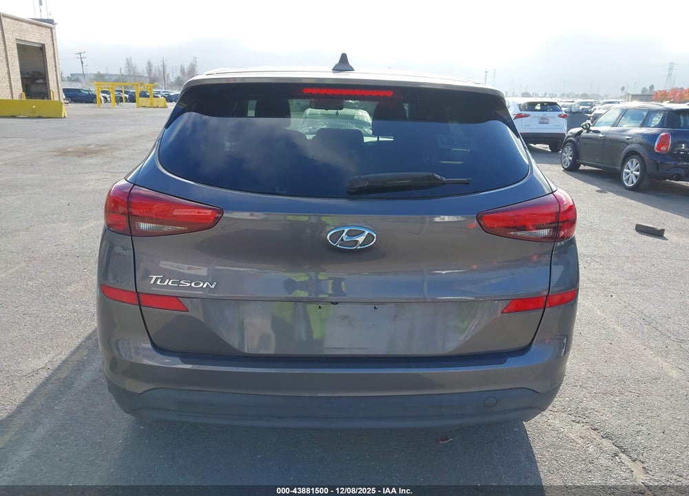 2021 HYUNDAI TUCSON SE VIN: KM8J23A47MU337874