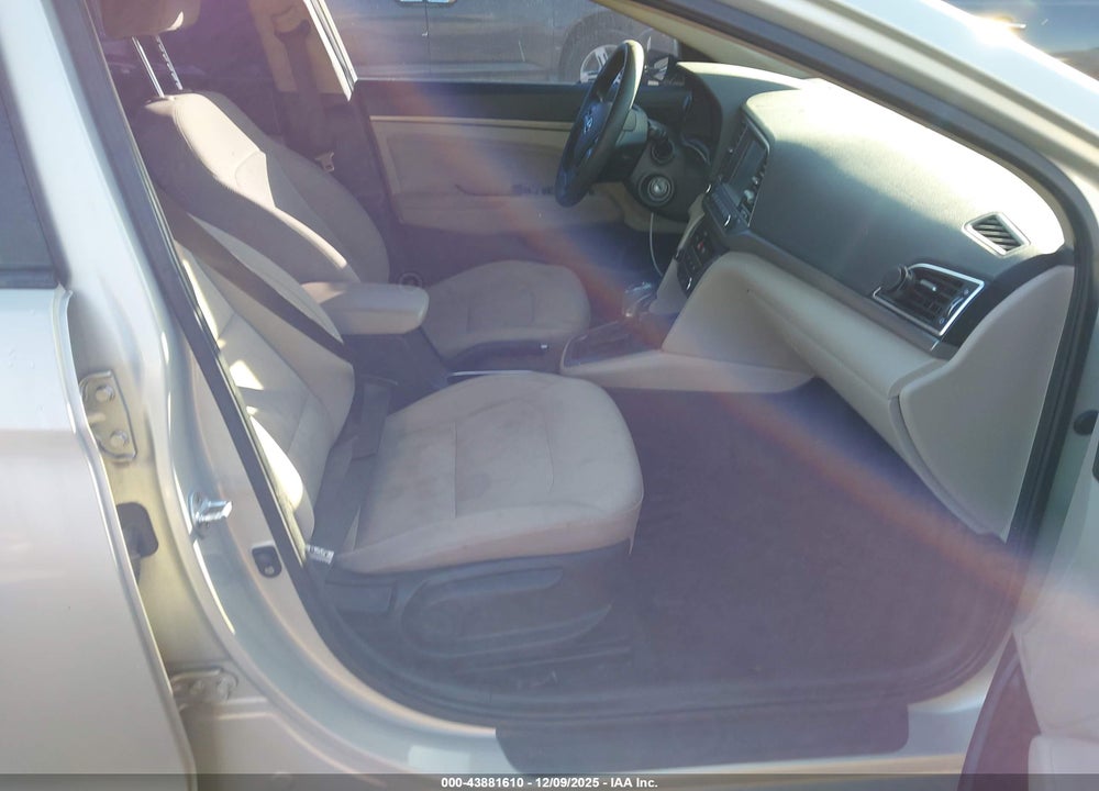 2017 HYUNDAI ELANTRA SE VIN: KMHD84LF6HU060933