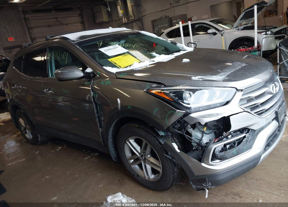2017 HYUNDAI SANTA FE SPORT 2.4L VIN: 5NMZUDLB8HH052181